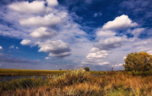 Облака осенью