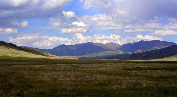Под большим шатром голубых небес текст