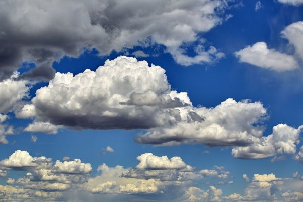 Кучевые средние облака Cumulus mediocris