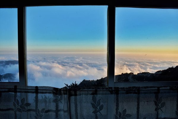 Небо в окне