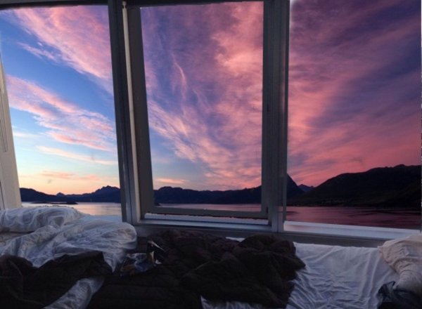 Эстетика заката в комнате