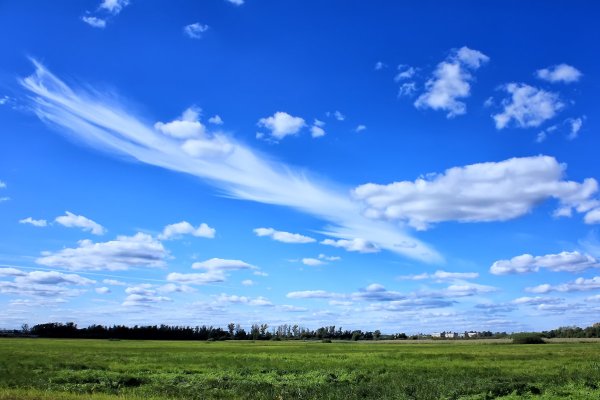 Летнее небо с облаками