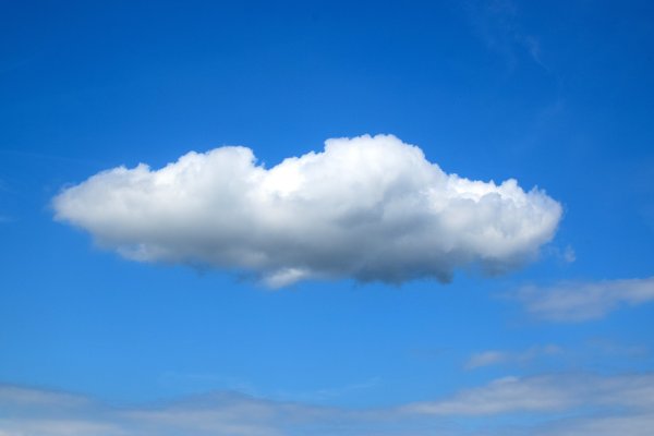 Кучевые плоские облака