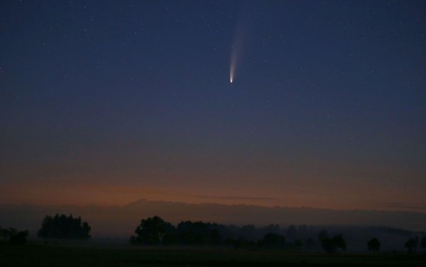 Комета 2020 NEOWISE