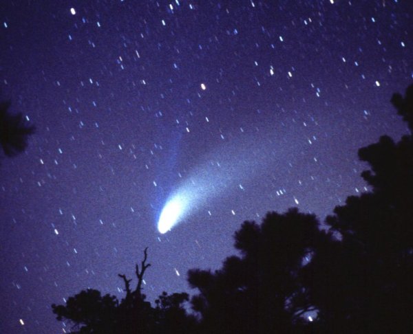 Луна и Комета