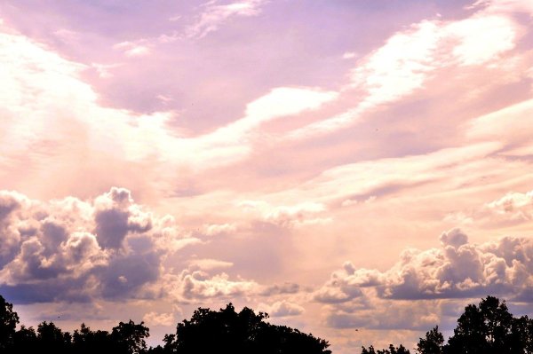 Красивое ванильное небо