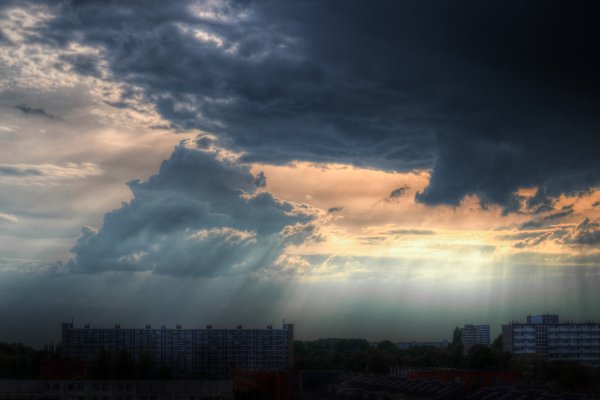 Разбитое окно