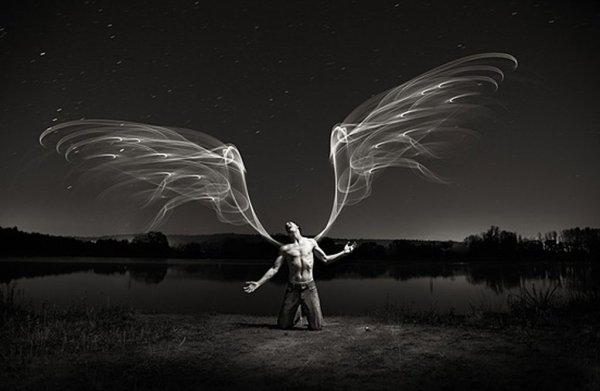 Взлетающий ангел