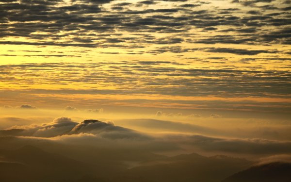 Золотой закат небо