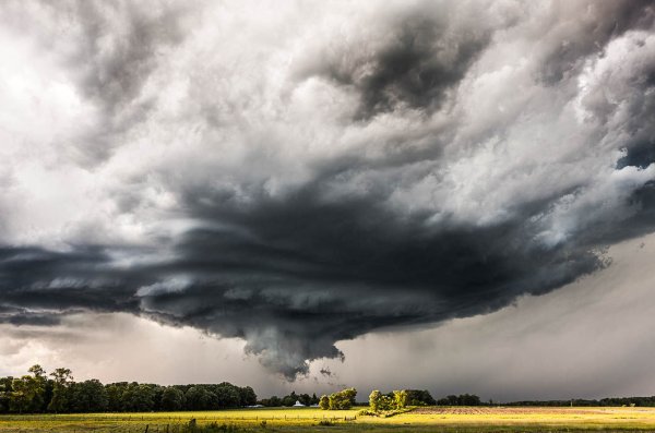 Шторм с грозой