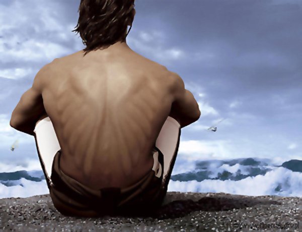 Мужчина сидит спиной