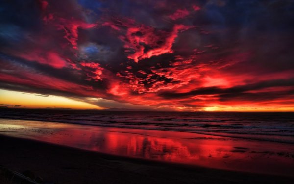 Красный закат облака