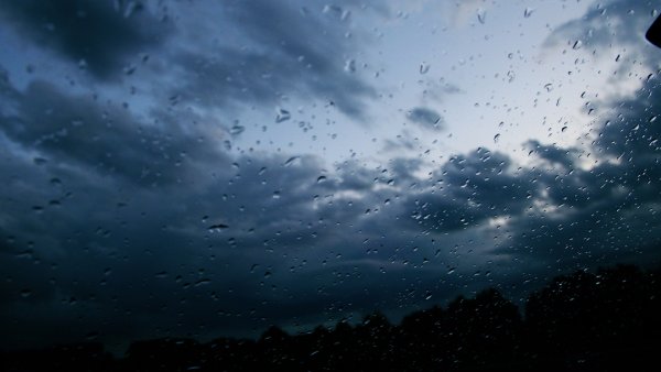 Ночное дождливое небо