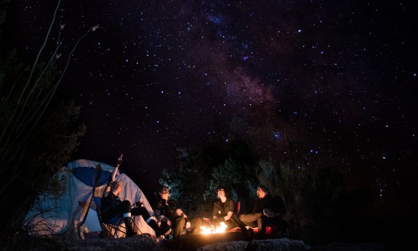 Костер ночью