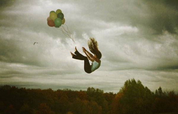 Падает с неба арт