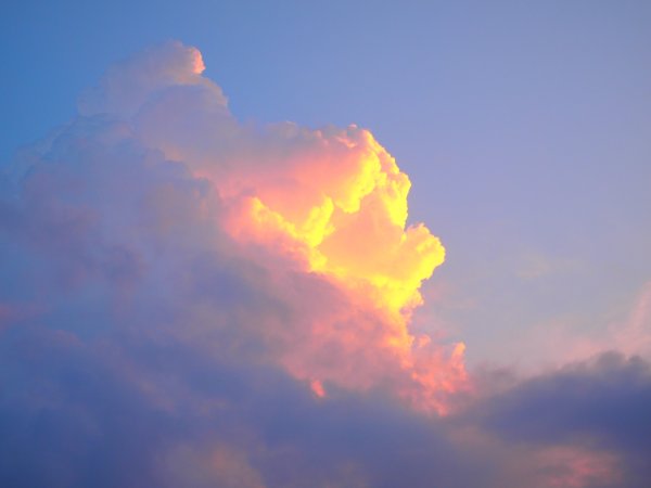 Облака освещенные солнцем