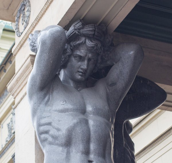 Атлант Титан миф