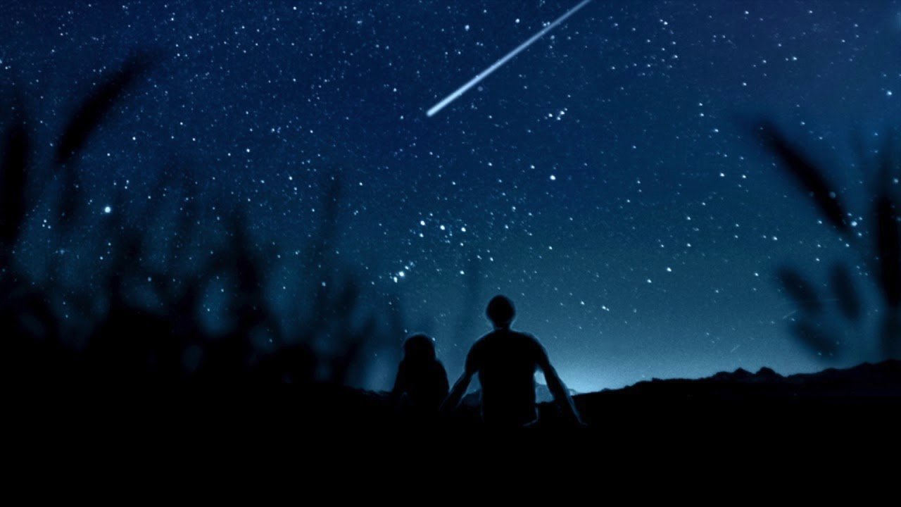 Думать тихой ночью. Человек под звездным небом. Двое на фоне звездного неба. Звездопад. Девушка на фоне звездного неба.