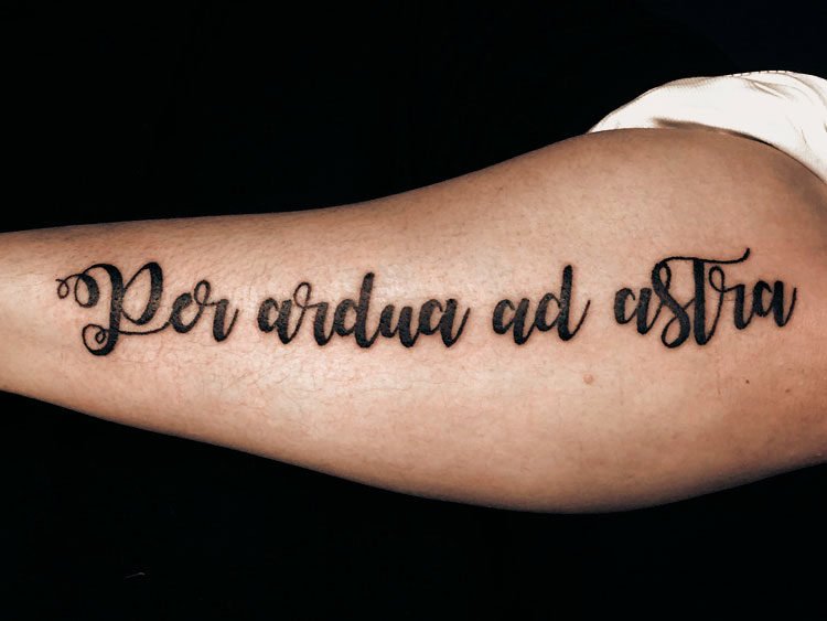 Татуировки надписи на латыни