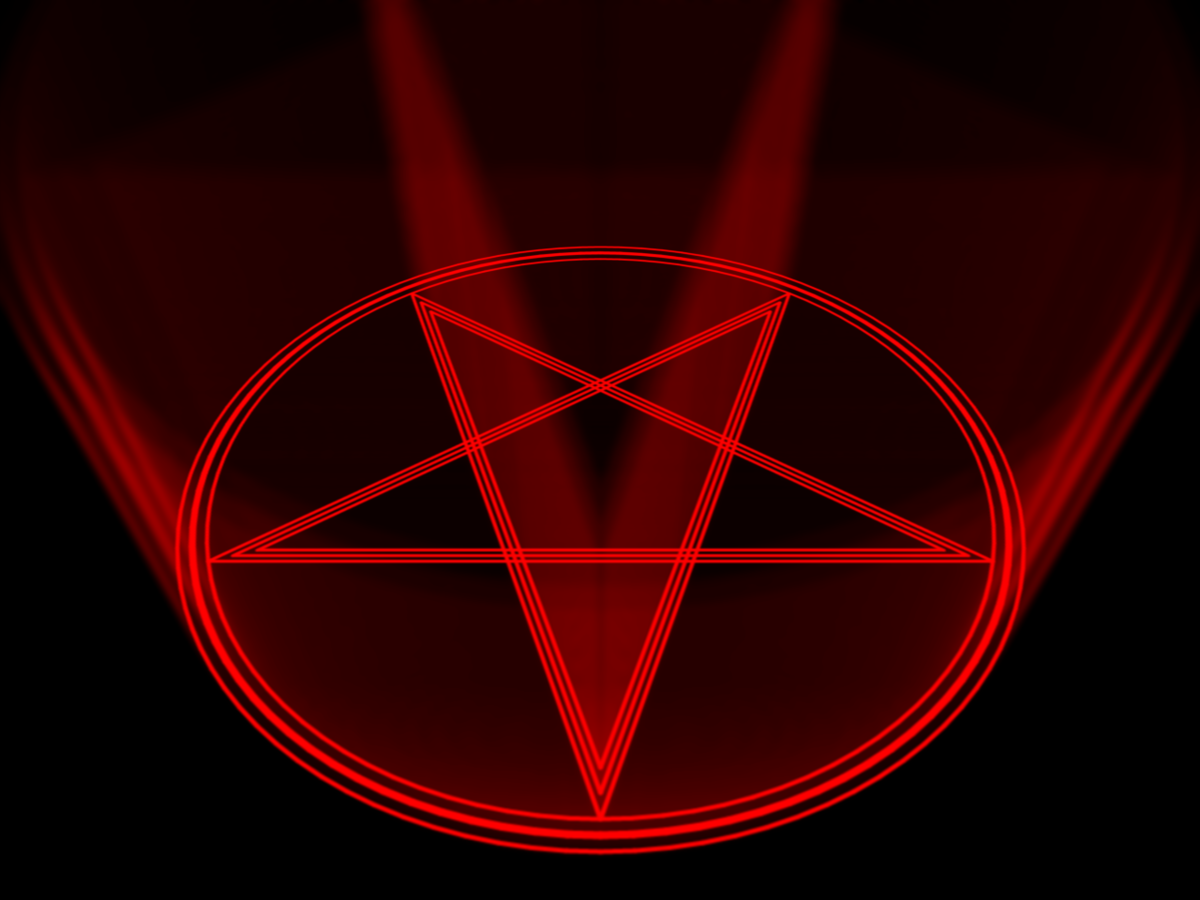 Дьявол и пентакли. Пятиконечная звезда сатанистов. Символ сатаны звезда пятиконечная звезда. Пятиконечная звезда сатанинский символ. Сатанинская звезда пентаграмма.