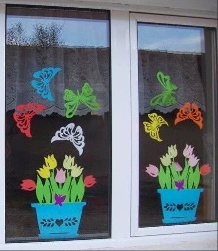 Осеннее украшение окон в детском саду