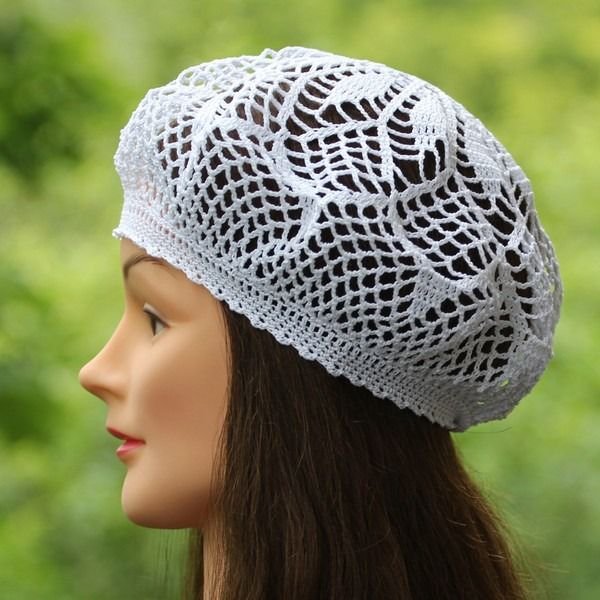 Вязаная беретка крючком