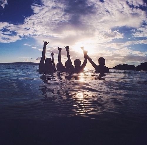 Красивые друзья летние -пара