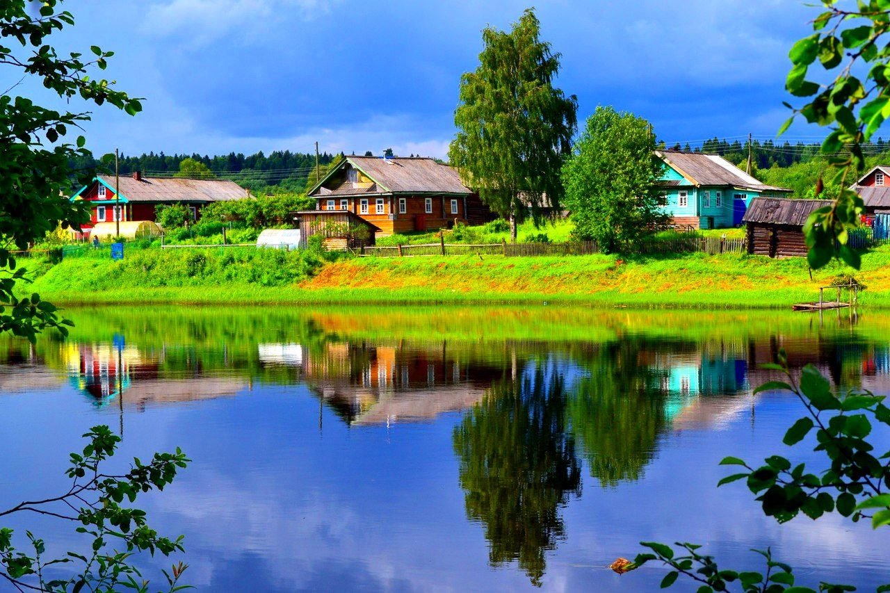 Моя деревня мой дом родной. Деревенские мотивы. Деревня у реки. Лето в деревне. Красивая деревня у реки.