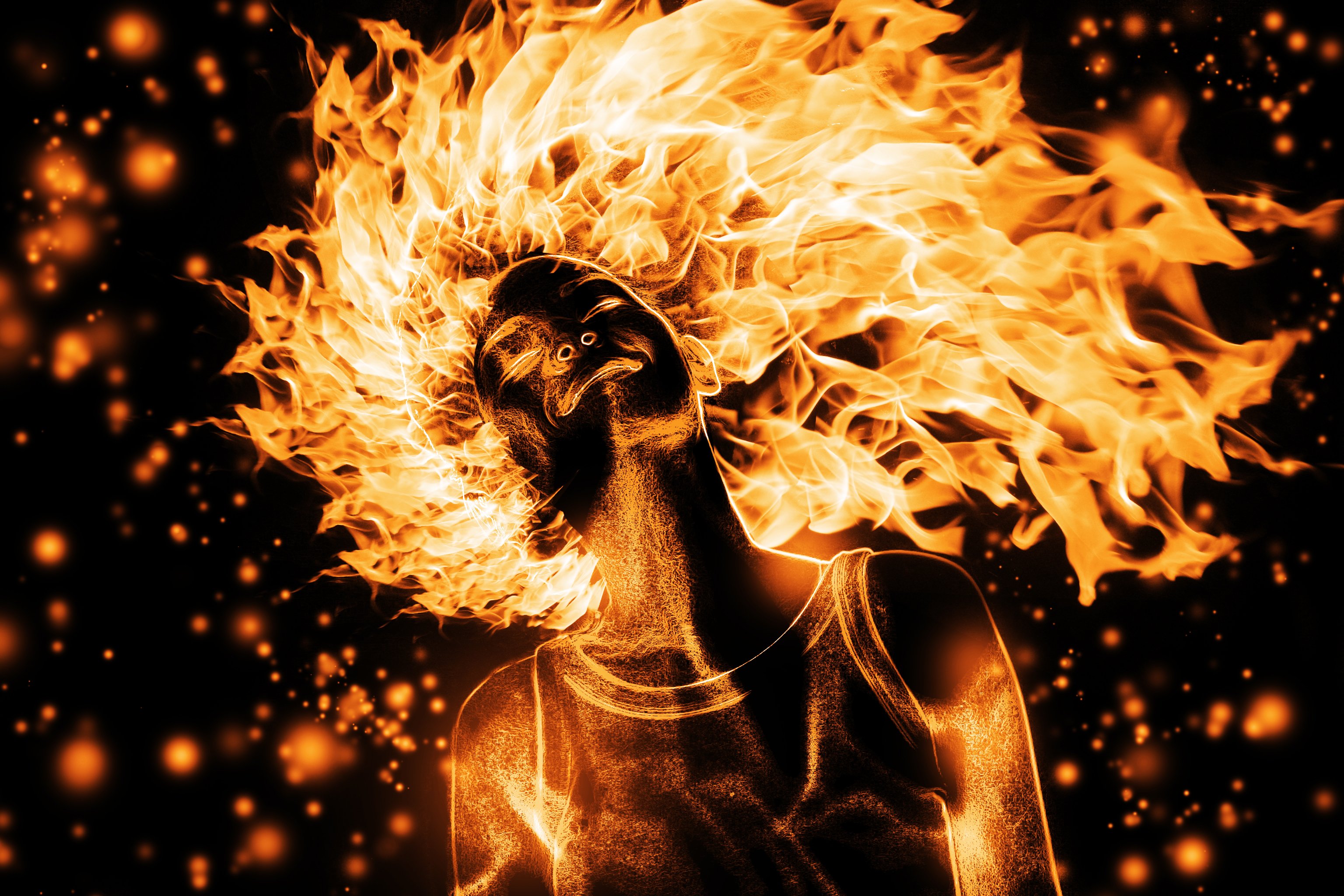 Fiery passions game. Женщина огонь. Огненная женщина. Человек огонь. Огненный человек.