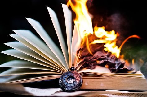 Горящая Библия