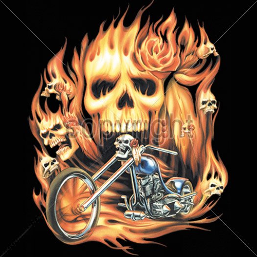 Байкерские череп в огне