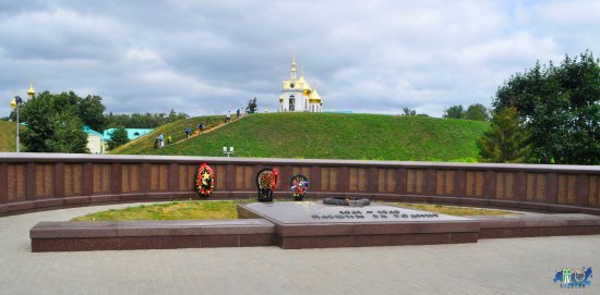 Мемориал вечный огонь Дмитров