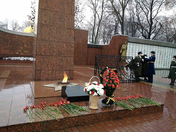 Площадь героев Липецк вечный огонь
