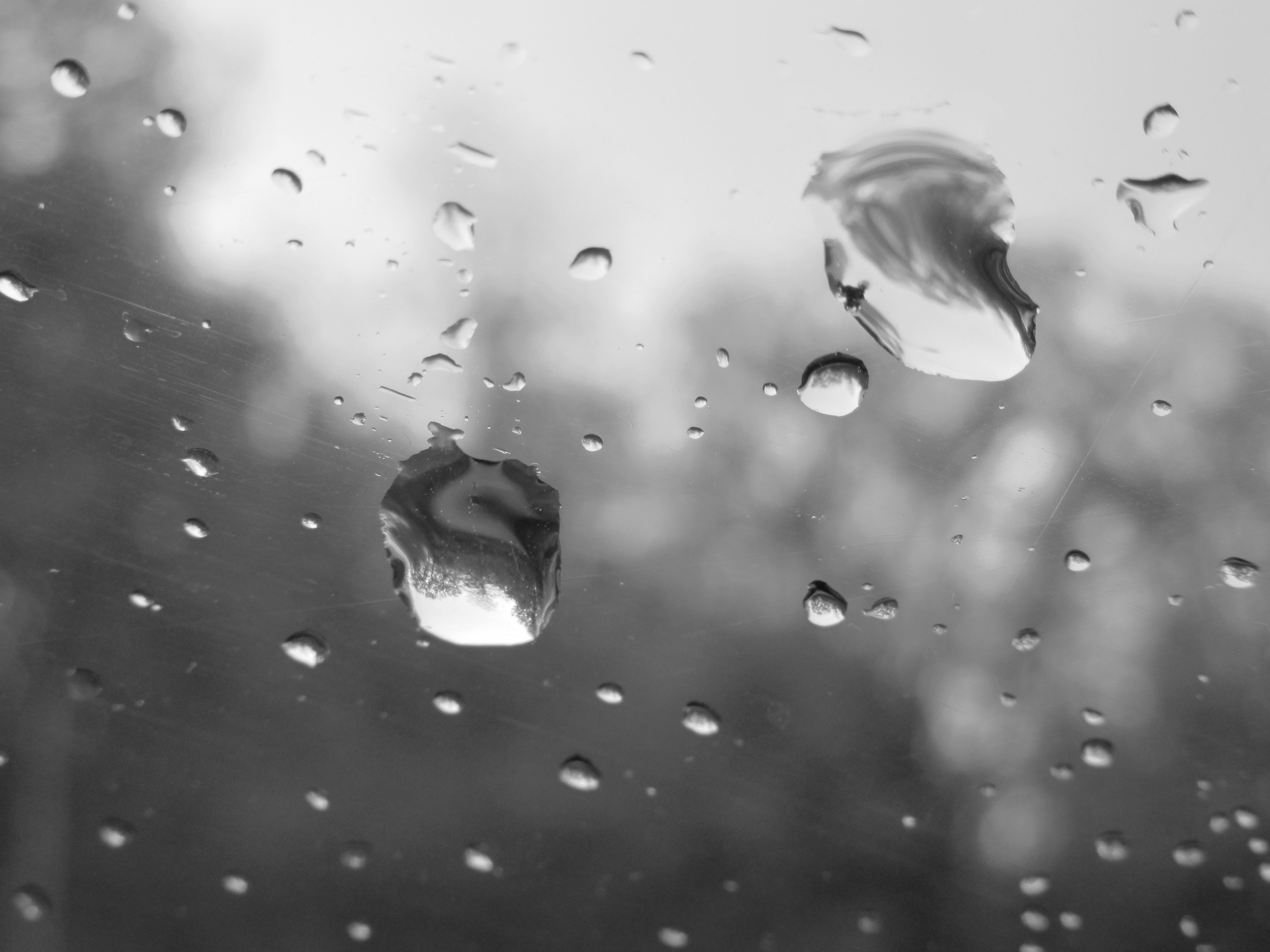 Шум падающей капли. Капли на стекле. Падающие капли воды. Капли дождя на стекле. Капли падают.