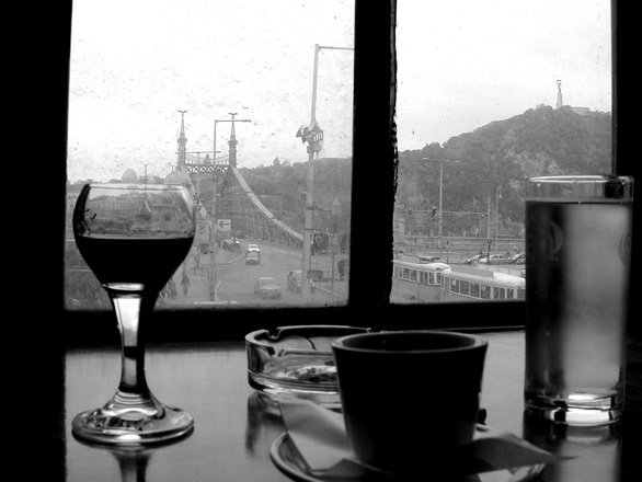 Окно бокал ночь