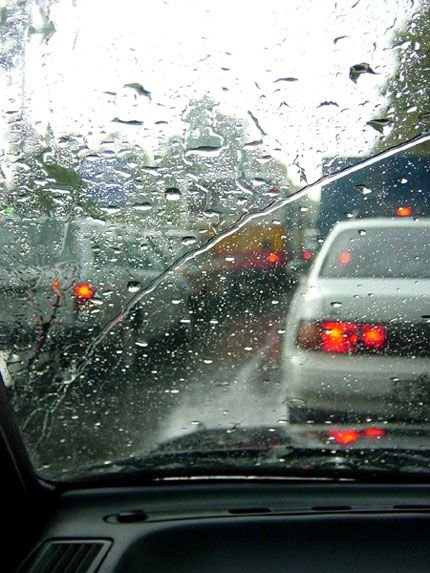 За рулем в дождь