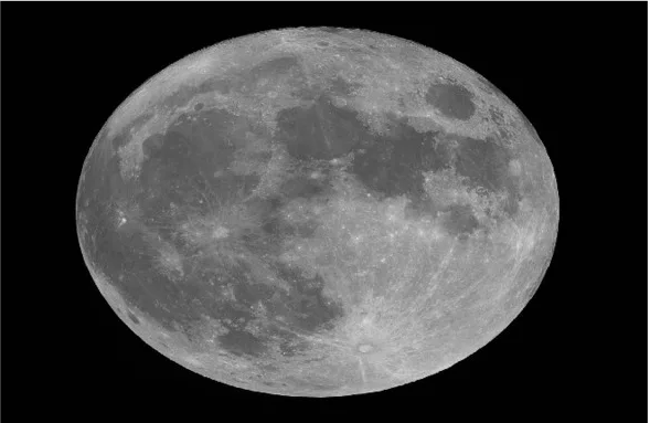 Луна яйцеобразной формы