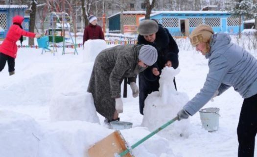 Уборка снега в садике