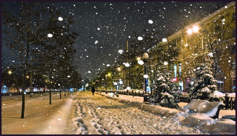 Падает снег город. Снегопад в городе. Падает снег в городе. Снег идет в городе. Снегопад в городе вечером.