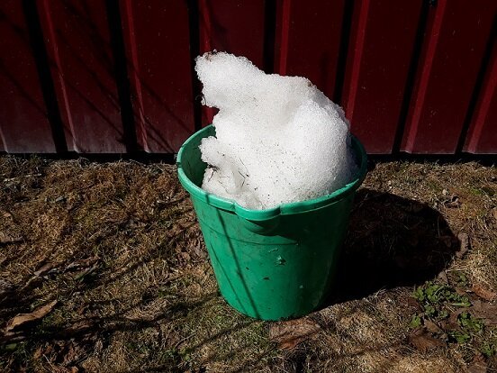Снег в ведре