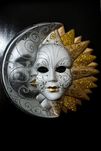 Маска солнце и Луна