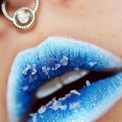Ледяной макияж губ