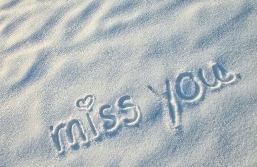 Скучаю надпись на снегу