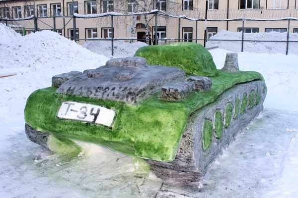 Снежные фигуры к 75 летию Победы