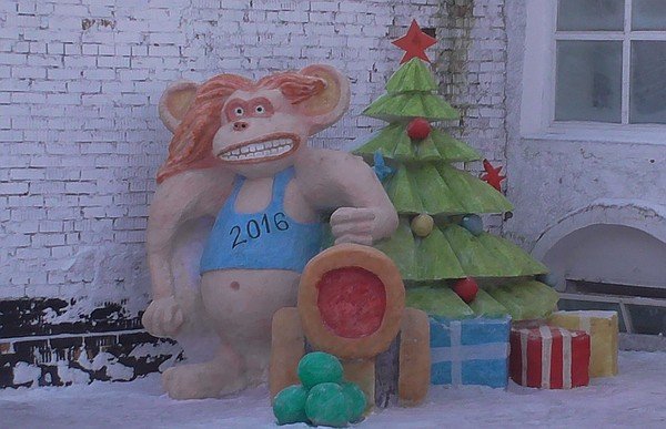 Обезьяна из снега