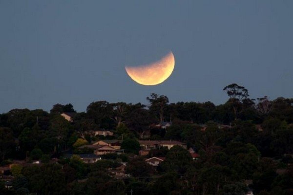 Вид Луны на экваторе