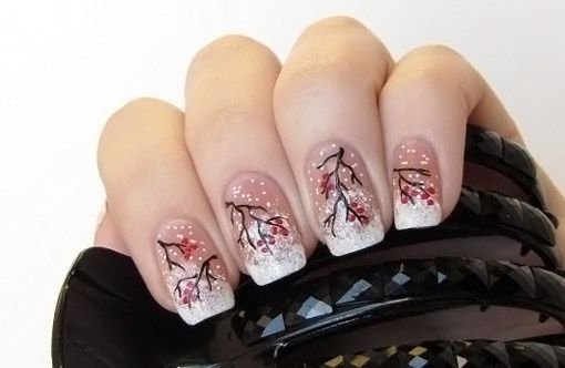 Маникюр с рябиной зимний