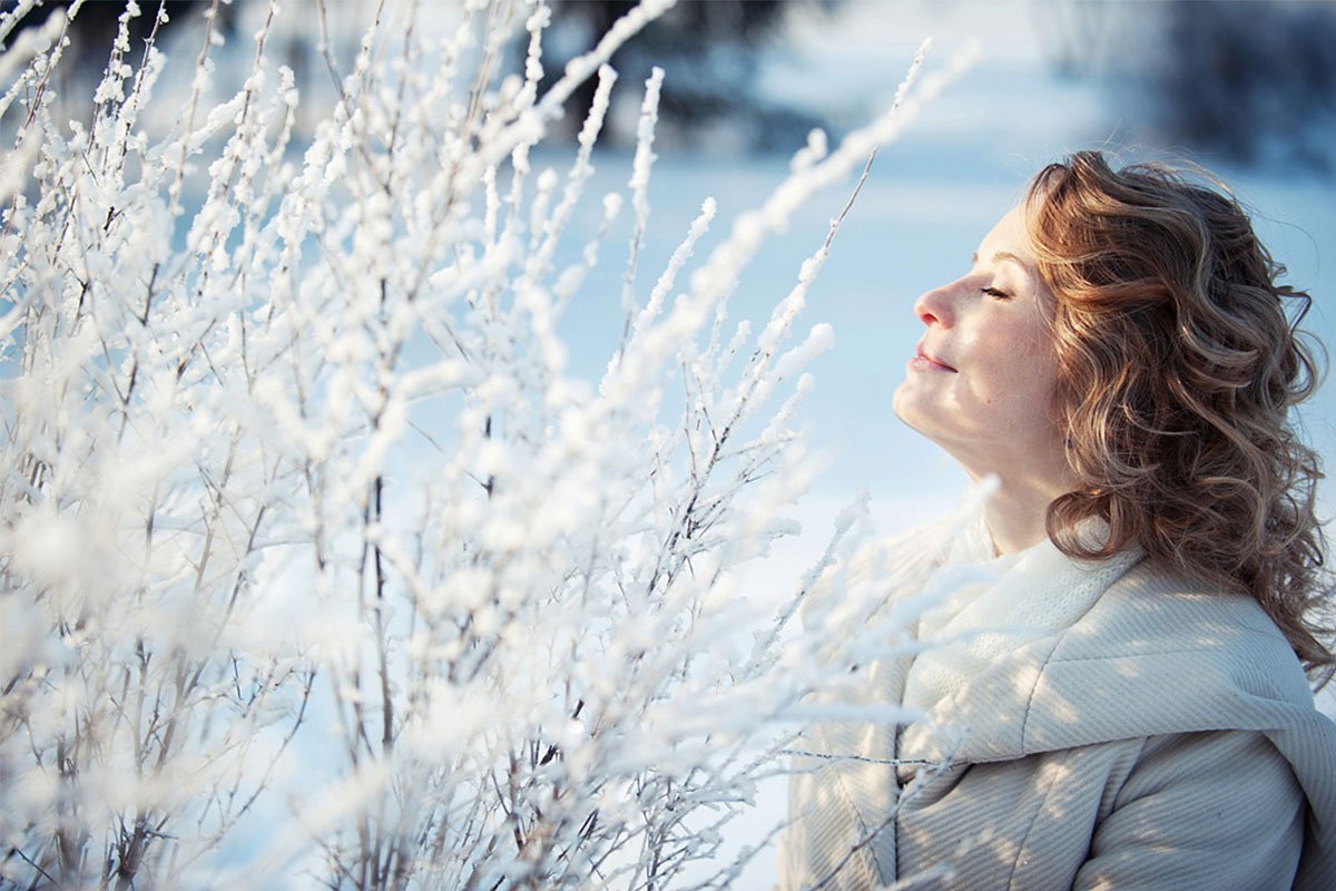В воздухе пахло снегом. Зимний портрет. Женщина-зима. Люди зимы. Женщина зимой.