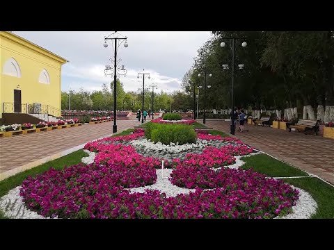 Фонтан в парке в Темиртау