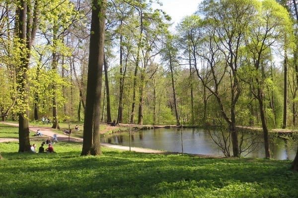 Удельный парк в Санкт-Петербурге